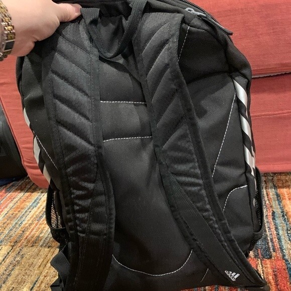 Large Adidas black backpack. Has two outside water bottle pockets. 3 big pockets - Picture 3 of 10